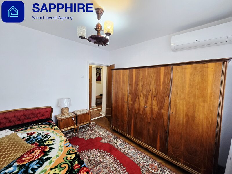 Piata Victoriei, Ion Mihalache, Banu Manta.