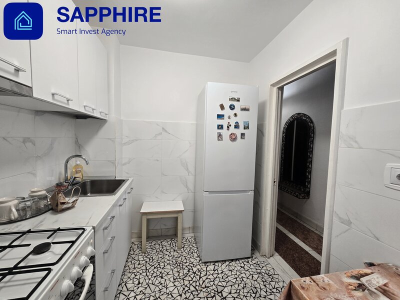 Piata Victoriei, Ion Mihalache, Banu Manta.